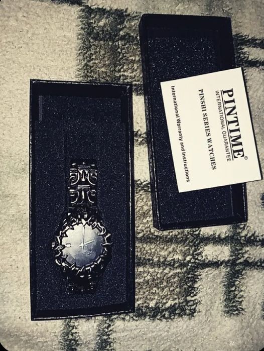 Часы Alabaster Pintime