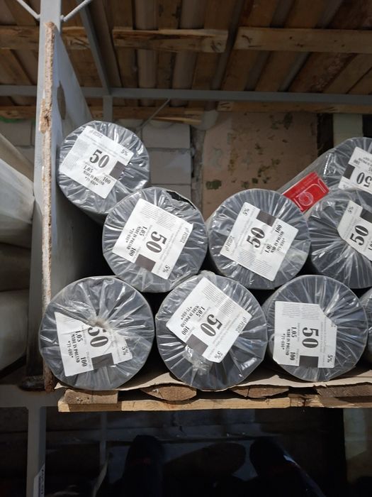 Чорне агроволокно Agrimpex — захист від бур'янів і збереження вологи