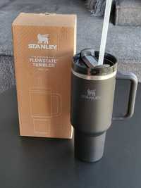 Kubek termiczny Stanley flowstate tumbler 40 oz / 1,8 l czarny idealny