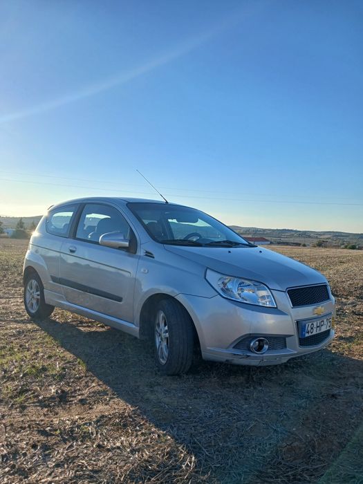 Chevrolet Aveo 2009 com 100 mil km