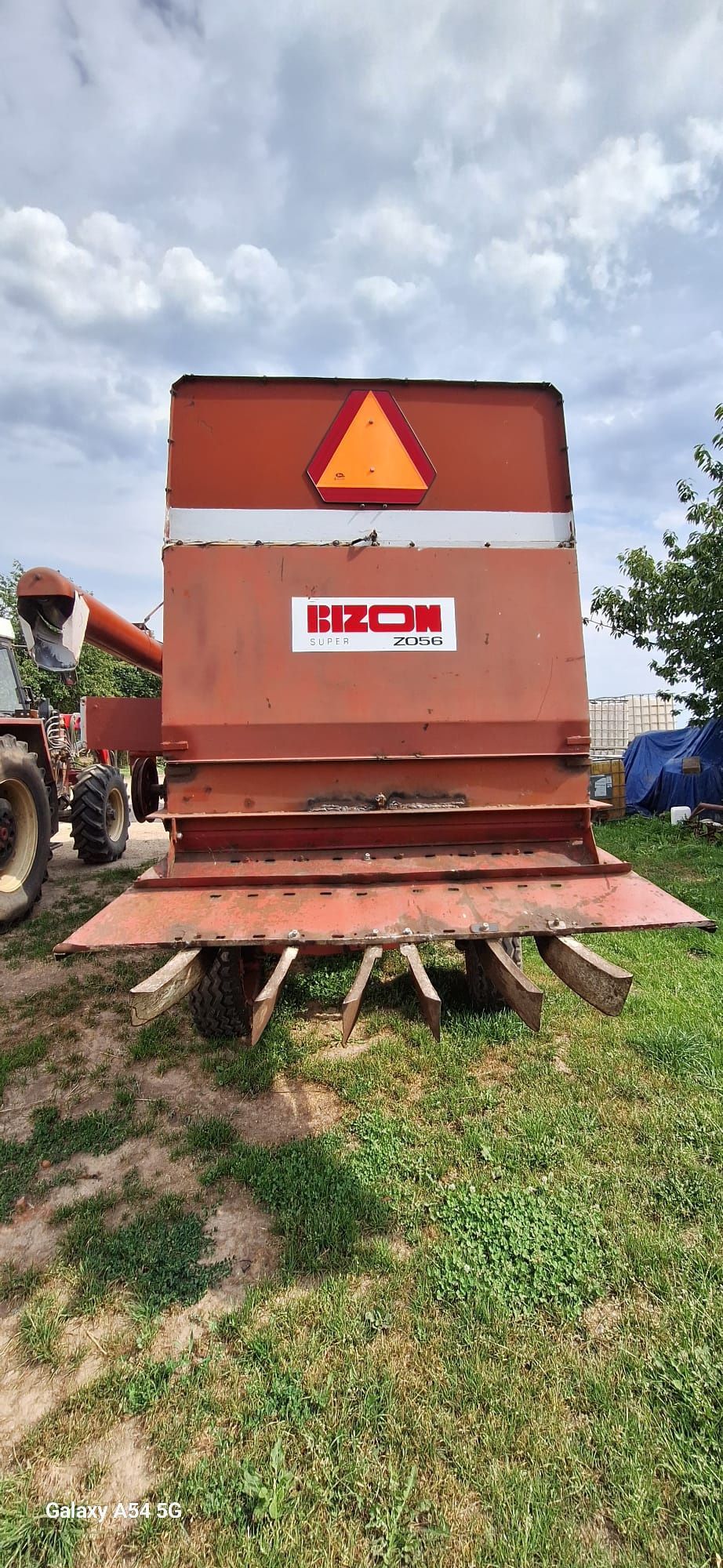 Kombajn Bizon Z 056
