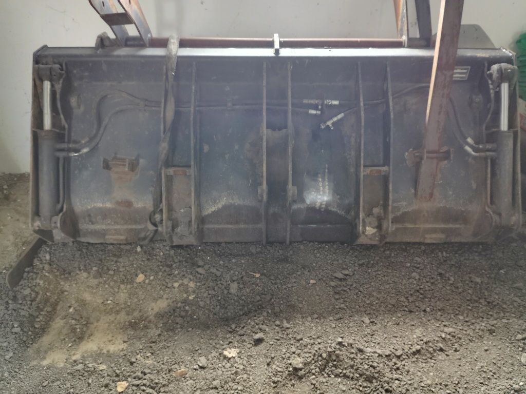 Części do Fermec 860 + TEREX całość