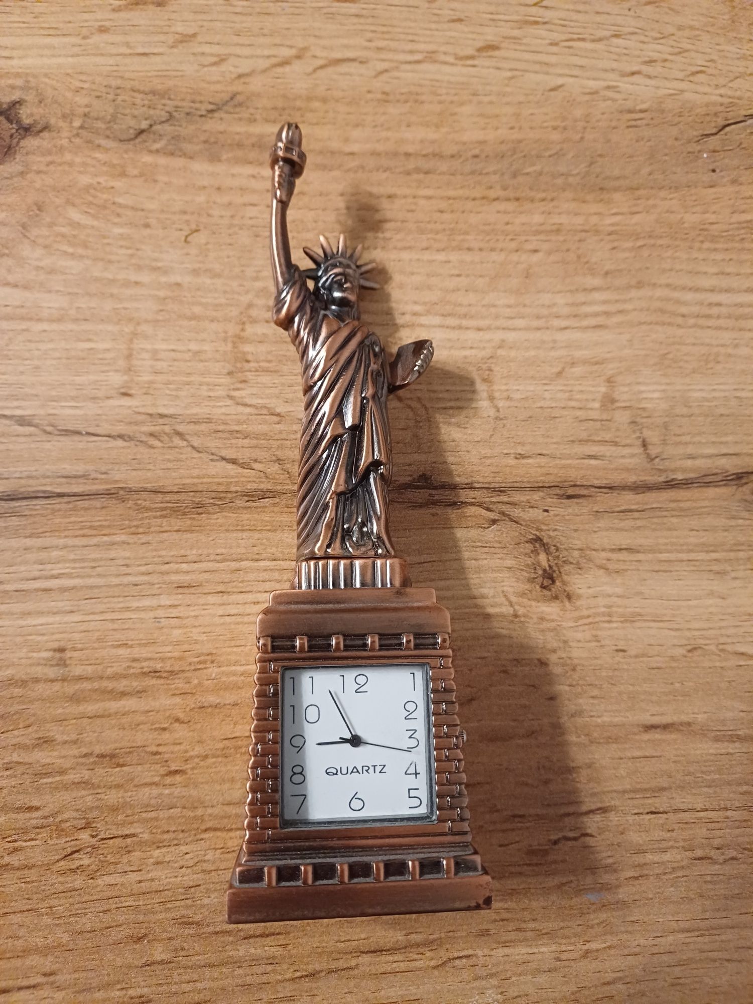 Zegarek figurka Statua Wolności