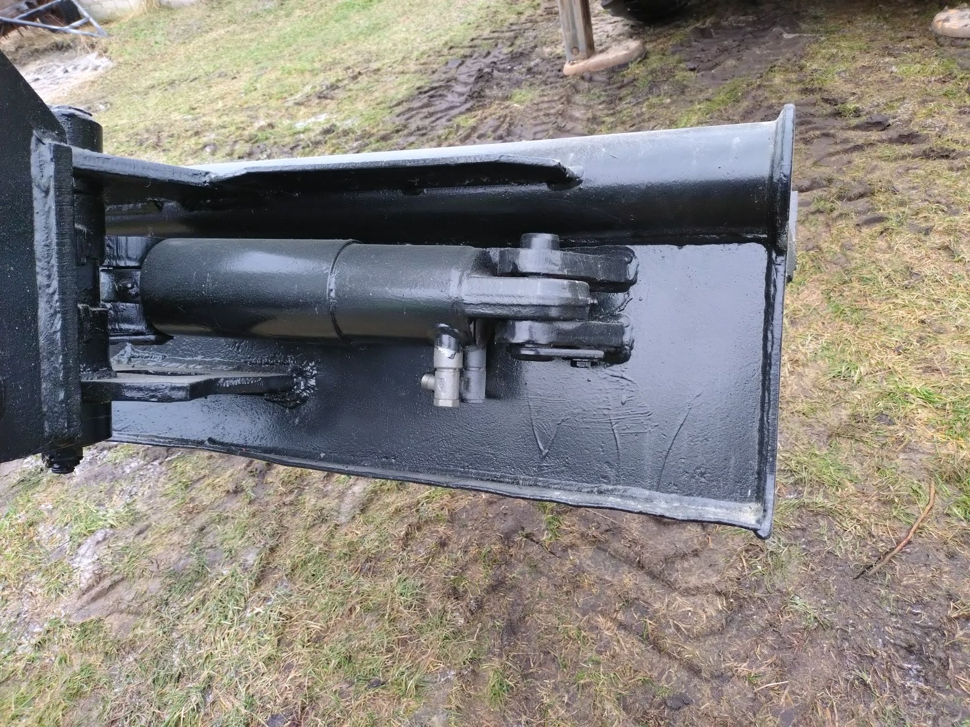 Łyżka skarpowa hydrauliczna