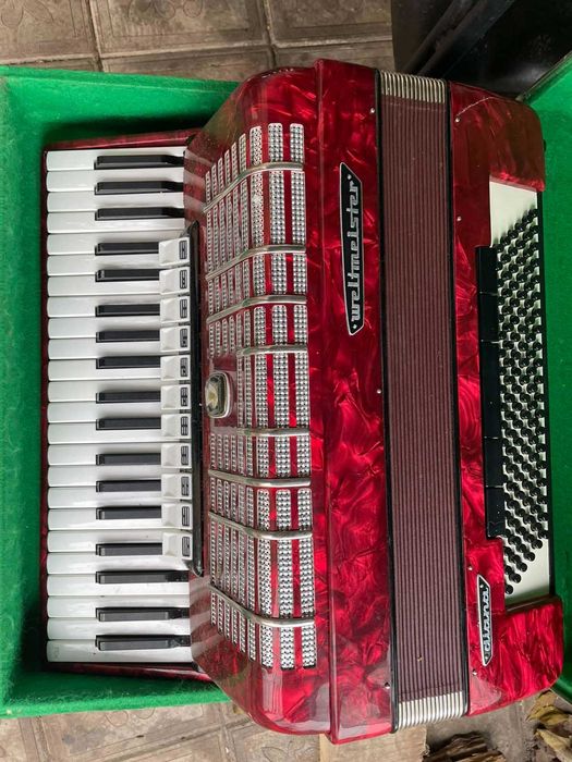 Аккордеон Weltmeister Diana