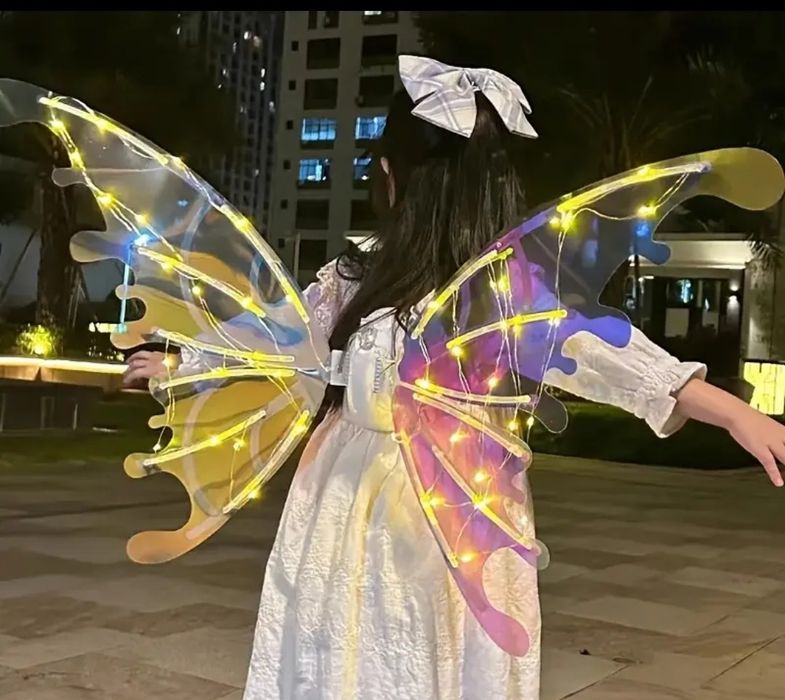 Продам крила зі світовим і музичним єффектами