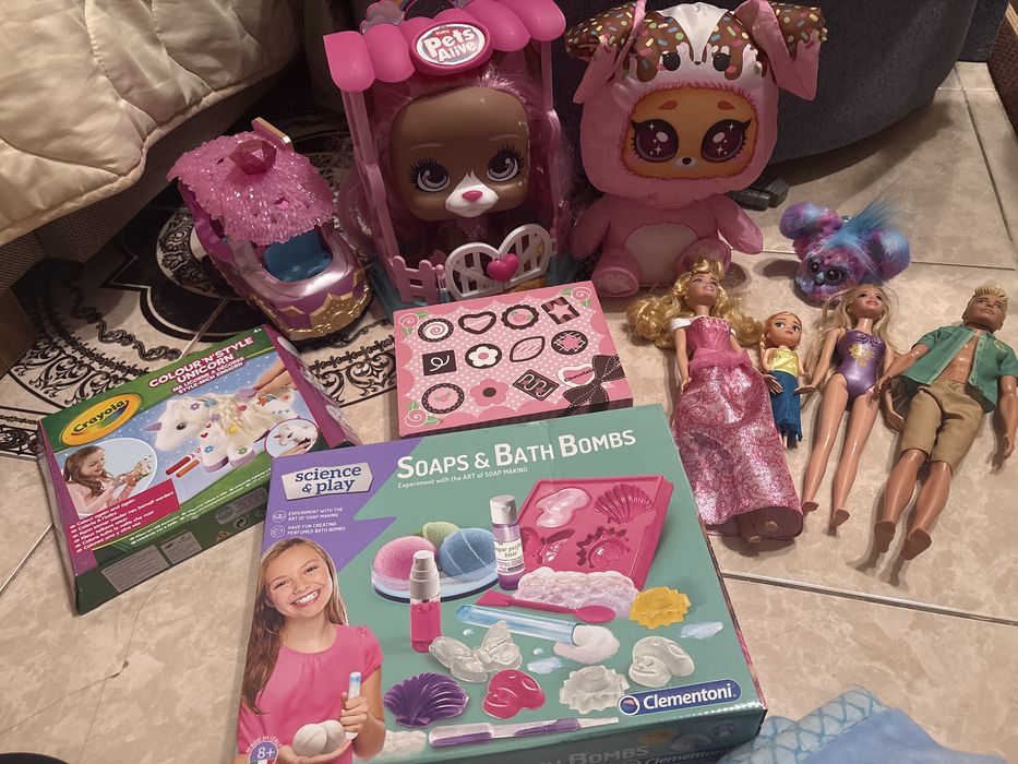 Іграшки для дівчаток