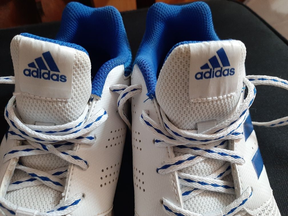 Продам детские оригинальные кроссовки adidas, размер 36