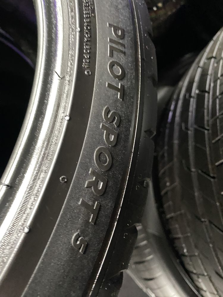 235/40/R19 Michelin Pilot Sport 5