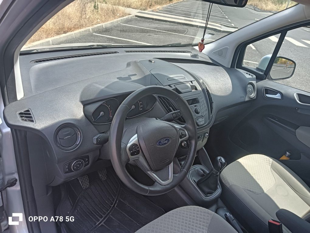 Ford Tourneo Courier 5 lugares