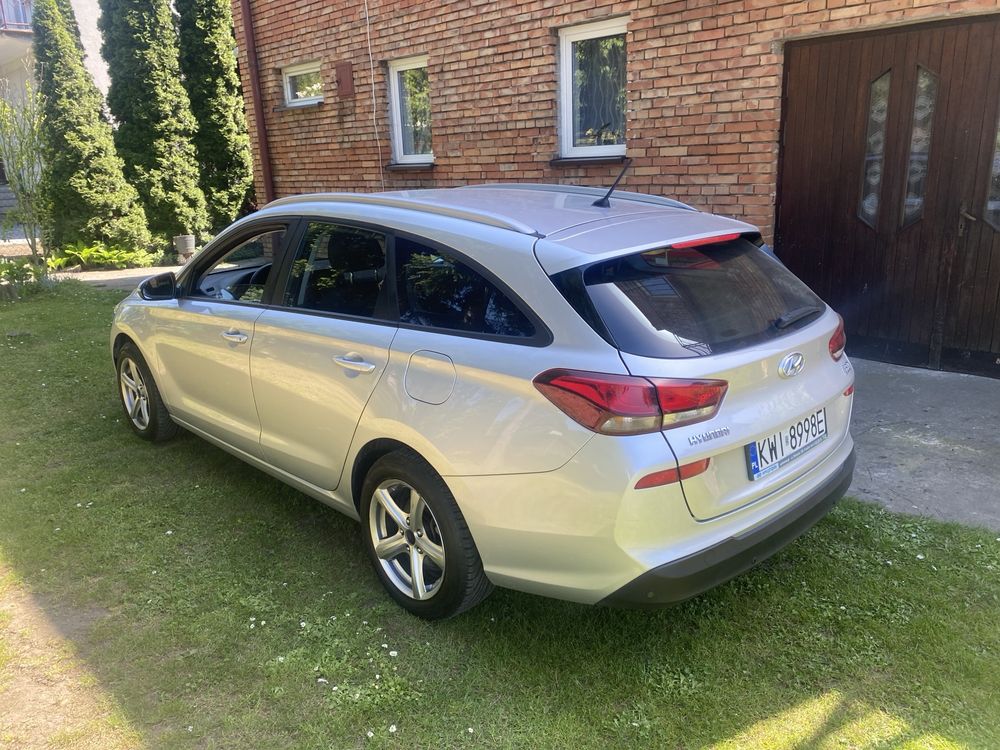 Hyundai i30 salon polska zdbany klima tempomat prywatnie