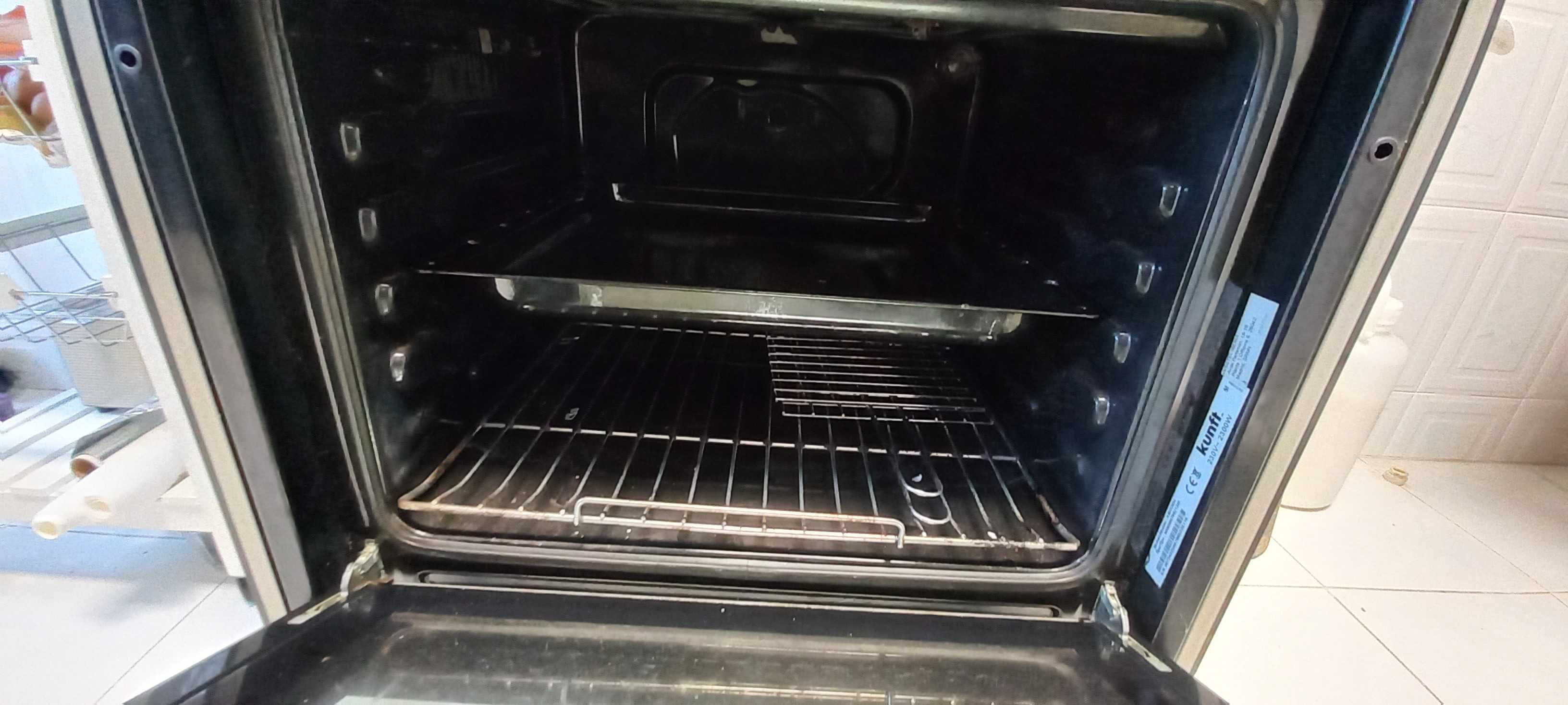 Forno KUNFT a funcionar bem em boas condições  as imperfeições.