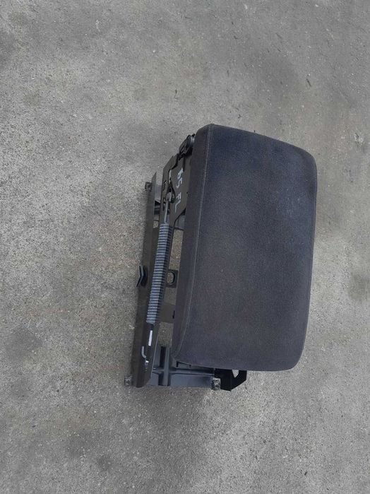 Passat B5 FL 1.9 TDI - podłokietnik