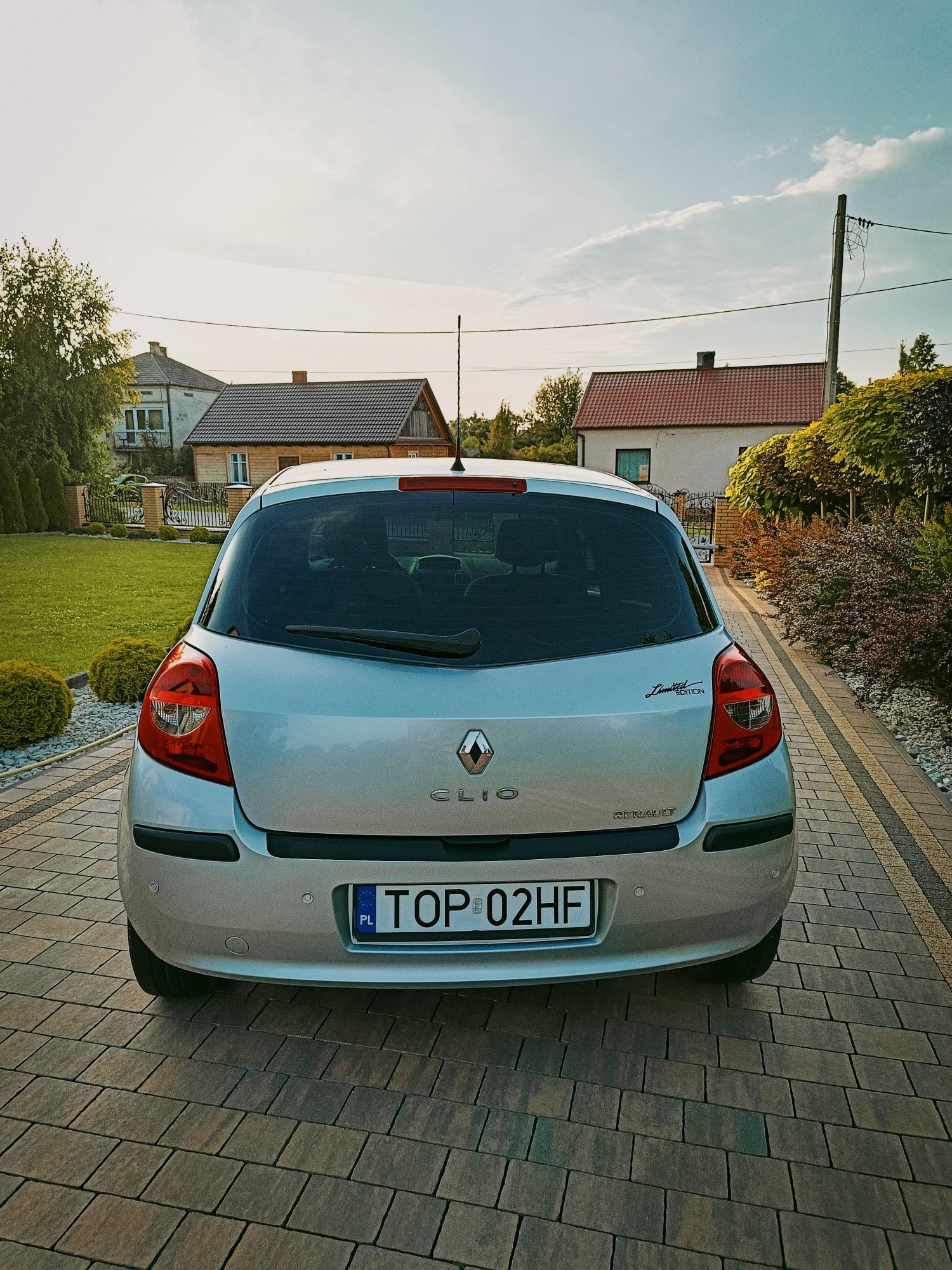 Renault Clio *Czujniki Parkowania *Pierwszy Właściciel *Full Opcja