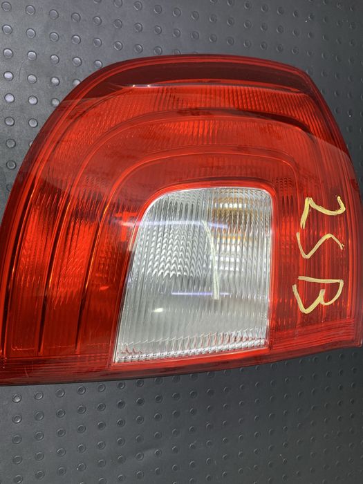 Стоп лівий Skoda SuperB 2 універсал задній фонарь фара шкода суперб 2
