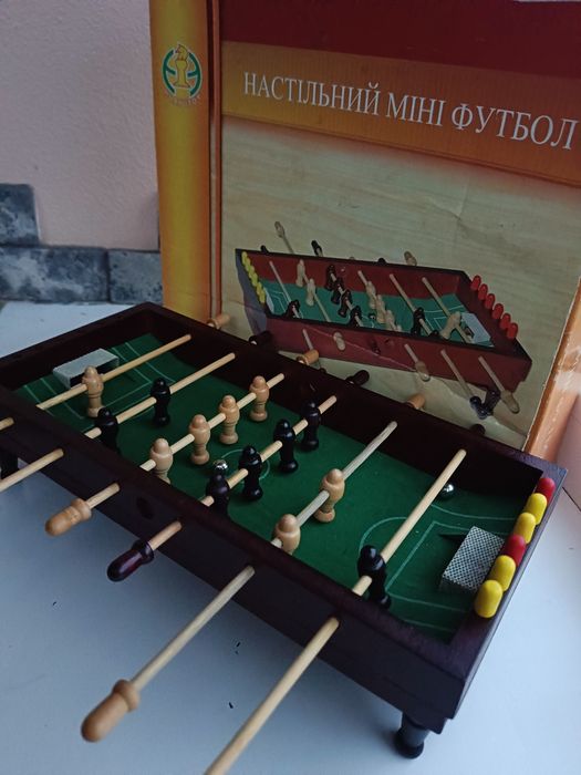Деревянный мини- футбол .