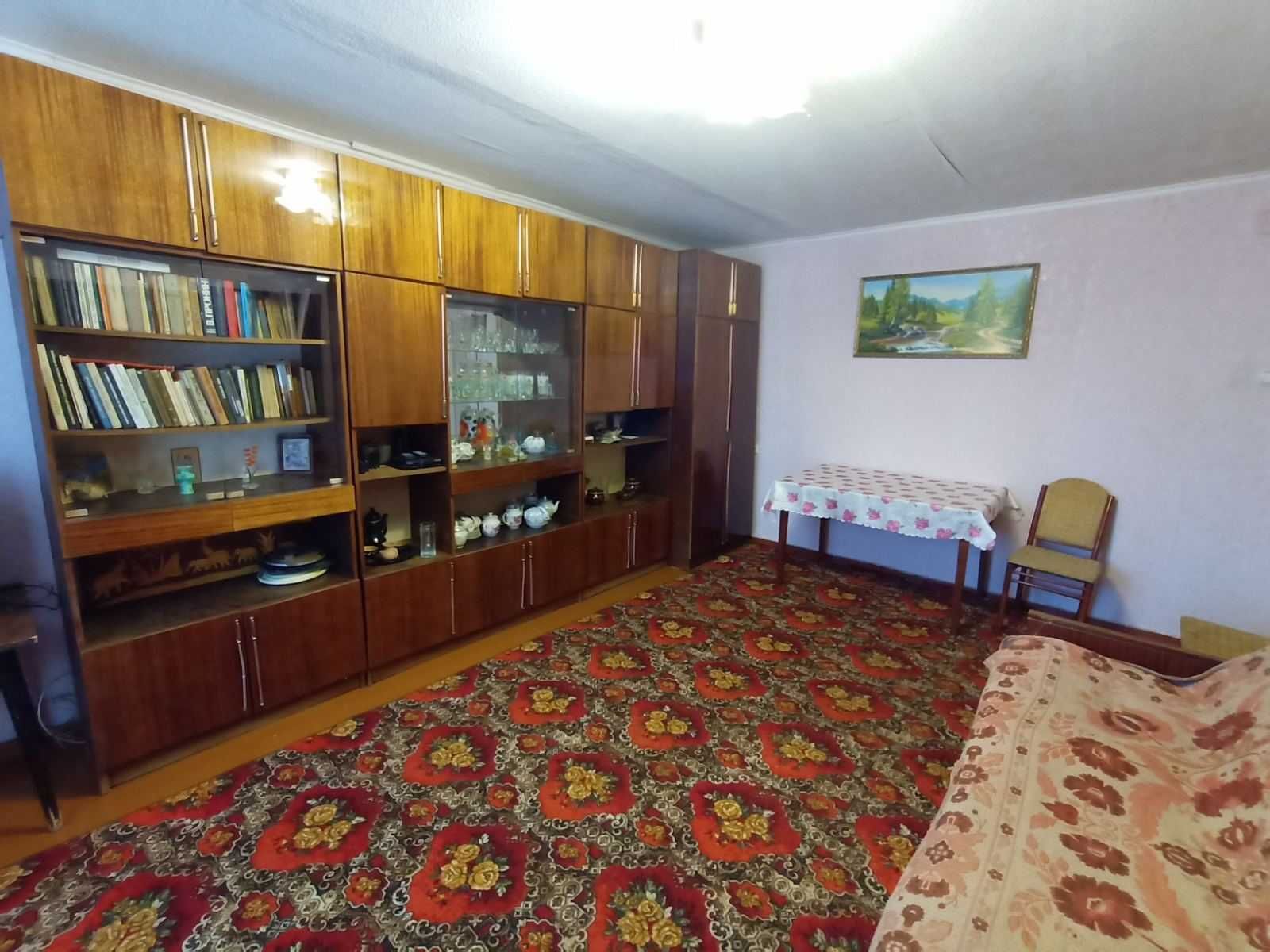 Продам 3-кімнатну квартиру в м.Ізюм Харківська обл.