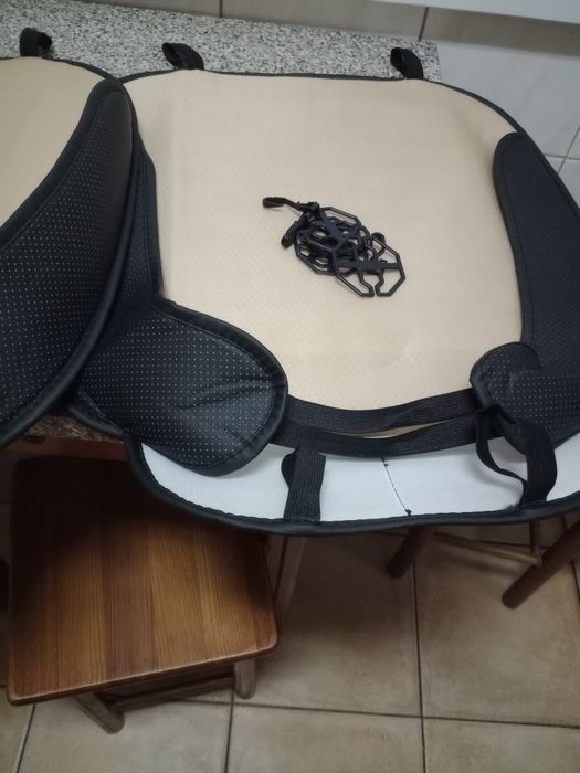 8€ 2 capas de acentos de carro novo