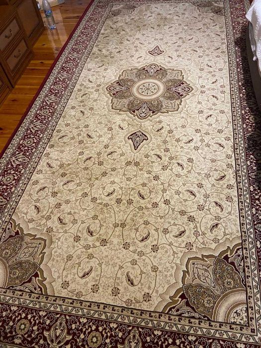 Продам килим 200 х 400 см. Туреччина. В хорошому стані.