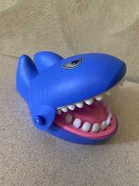Дитяча гра акула зубата зубастик