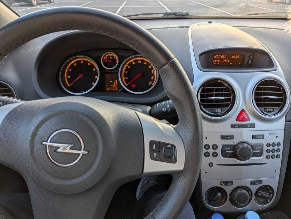 Opel Corsa D 1.2 Twinport - Sport