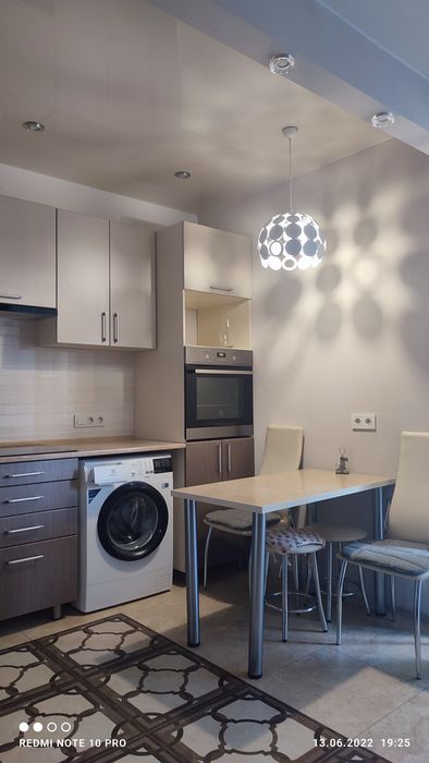 Посуточно почасово. Одесская Дворец спорта