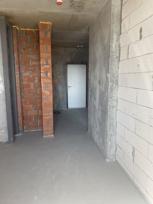 Продам 2 уровневую квартиру З комнаты