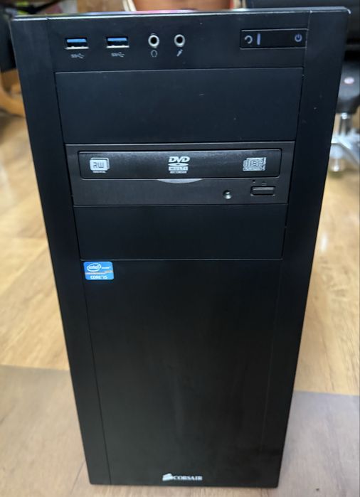 Komputer stacjonarny 16GB RAM , NVIDIA GeForce GTX 660 , windows 7
