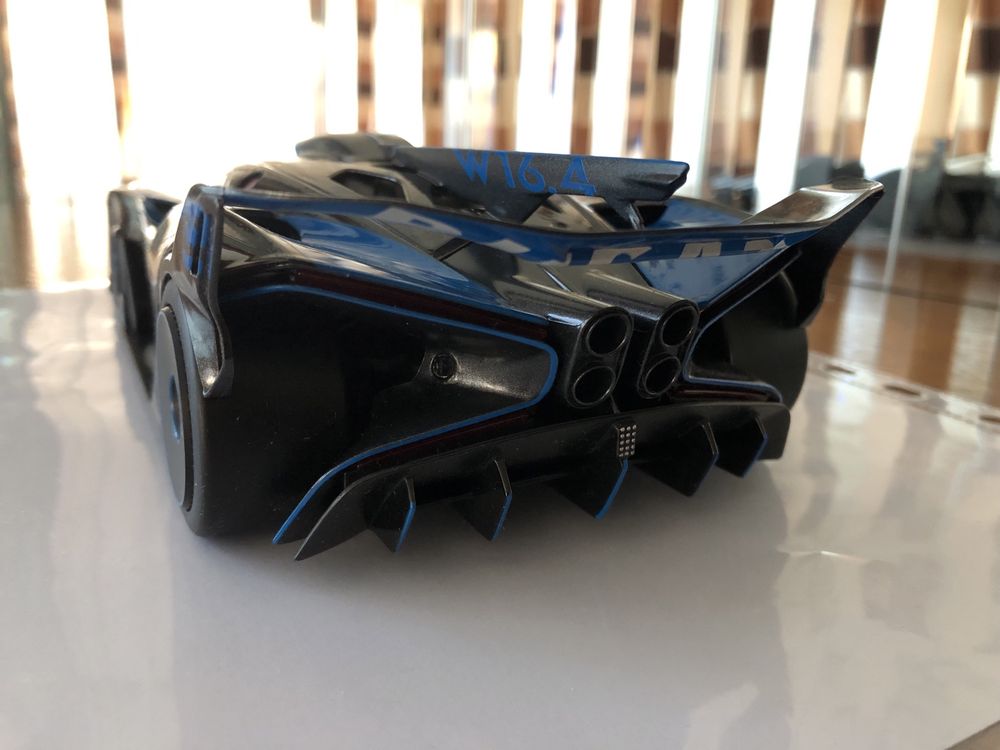 Model samochodu BUGATTI Bolide w skali 1/18