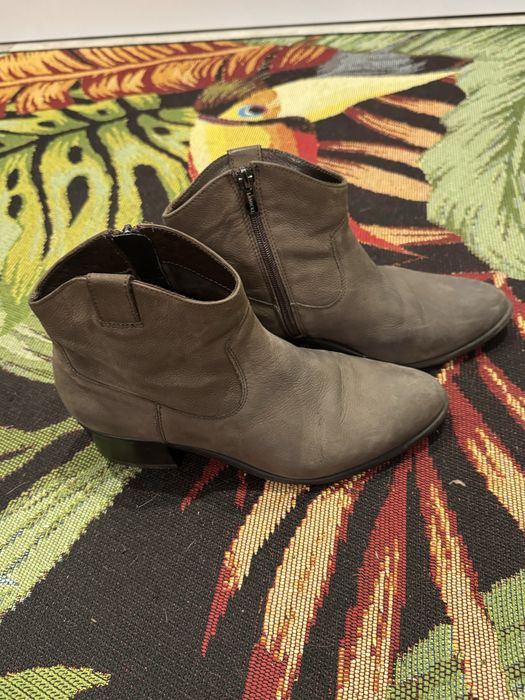 Krótkie botki Lasocki