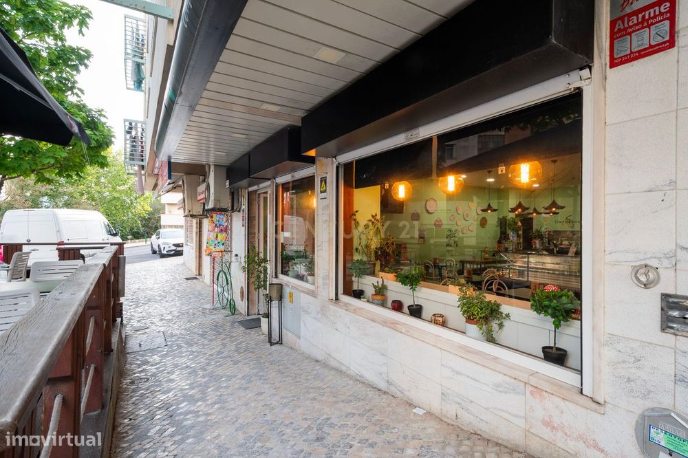 Espaço Comercial (café) - Monte Abraão