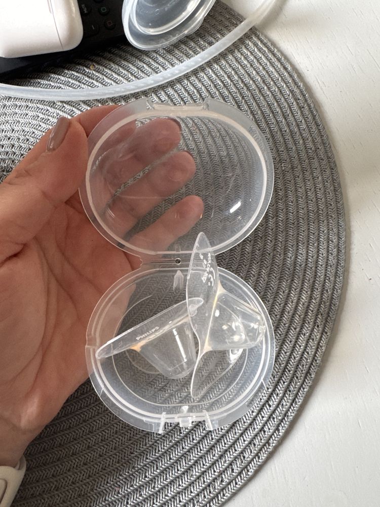 PHILIPS AVENT osłonka na brodawki piersi sutki r. M