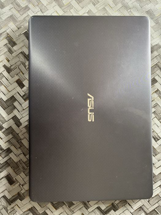 Computador portatil Asus