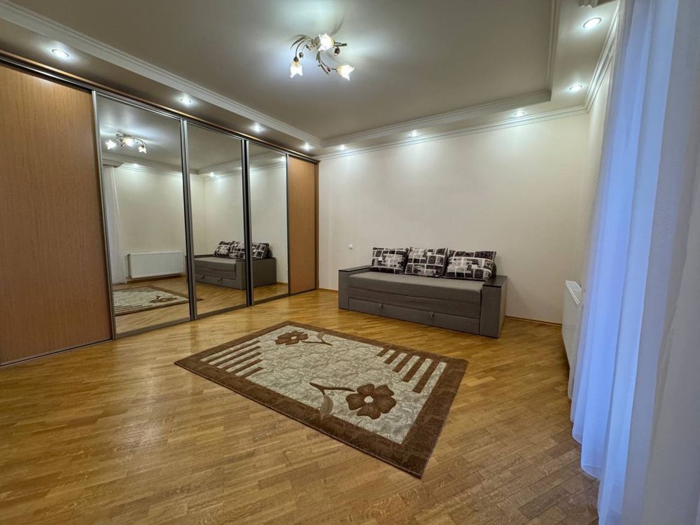 Квартира в центрі Мукачева 3 кімнати