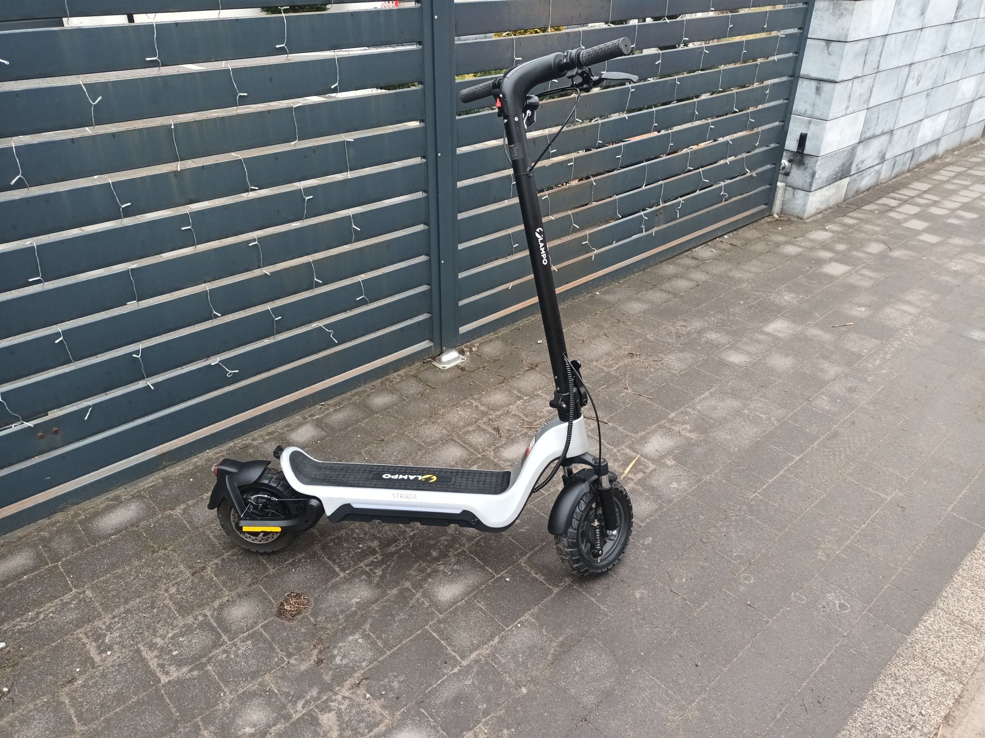 Hulajnoga elektryczna jak nowa