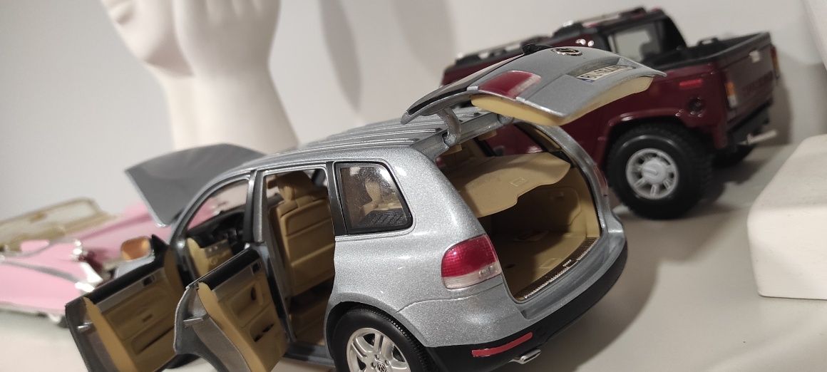 1/18 VW touareg carro coleção miniatura Burago