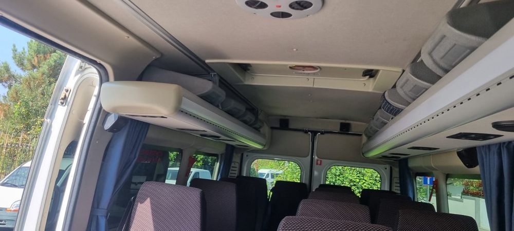 Peugeot Boxer 17 Lugares
