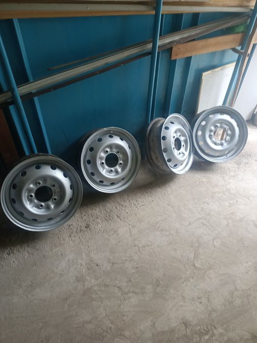 Продам колесо,диск 16 і шину і камеру,нива і інші
