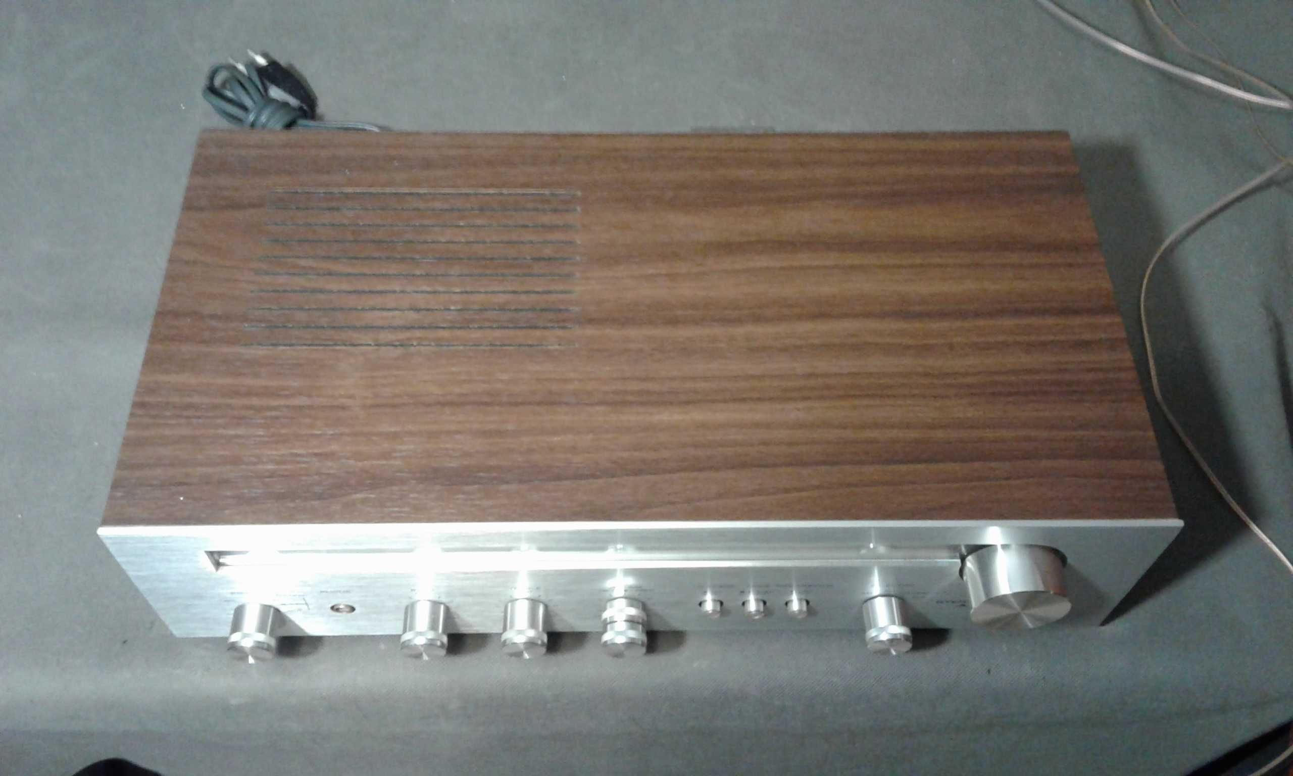 AKAI AA-1010, amplituner stereo vintage