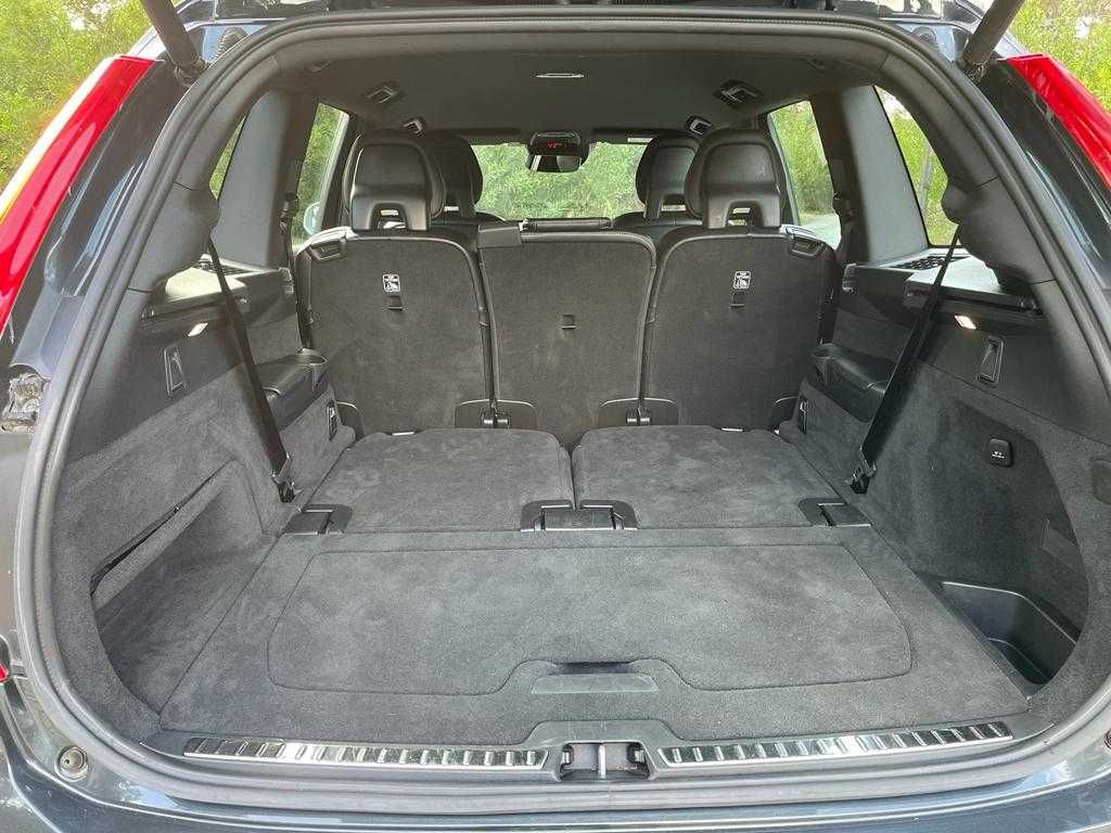 Volvo XC90 D4 R-Design [2018]