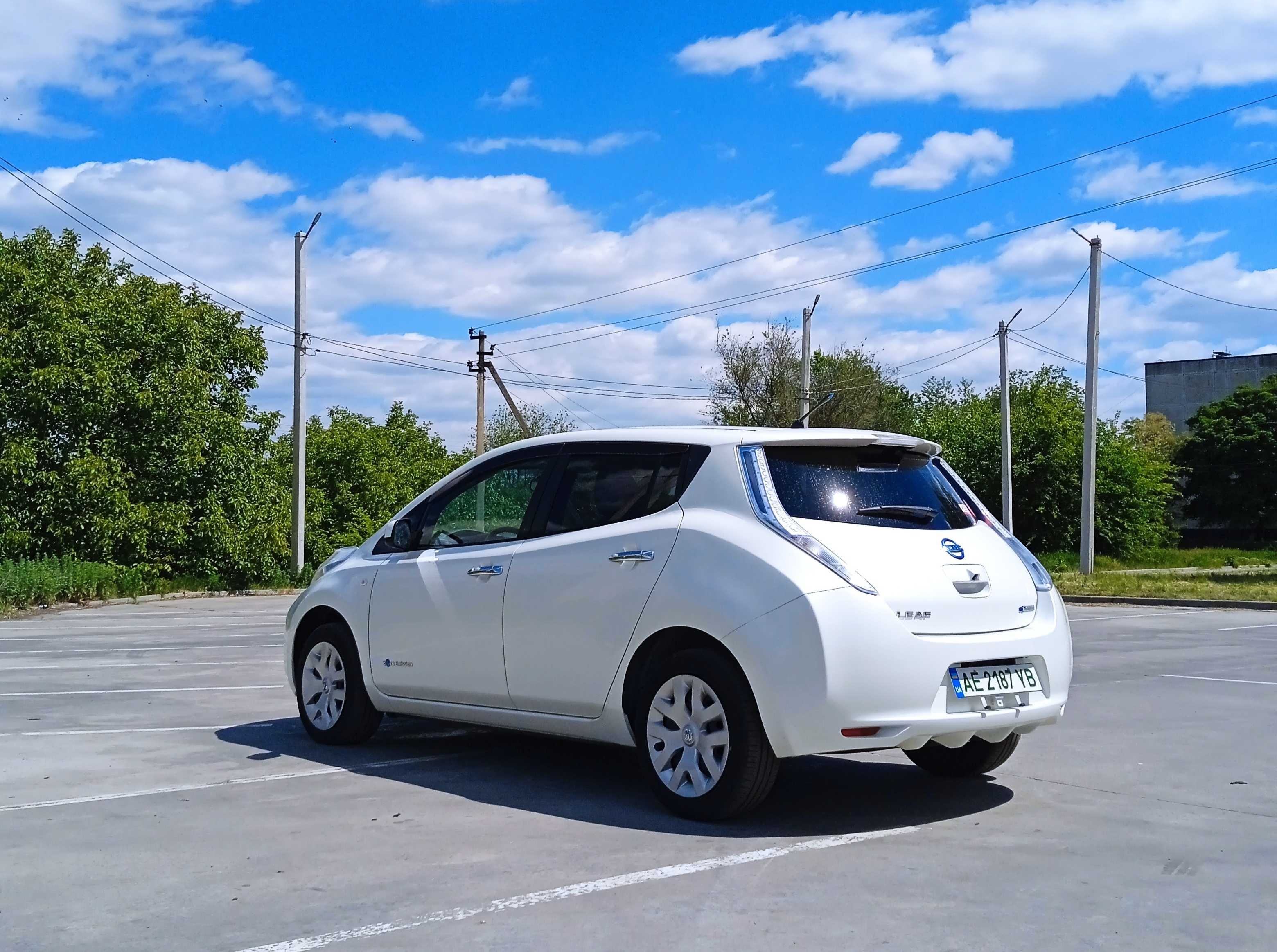 Nissan Leaf 2015р