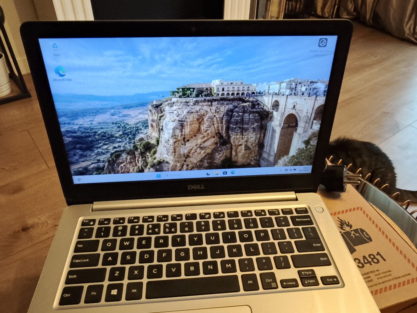 Dell Inspiron 13 5370 lekki i5 8G SSD 256GB DDR4