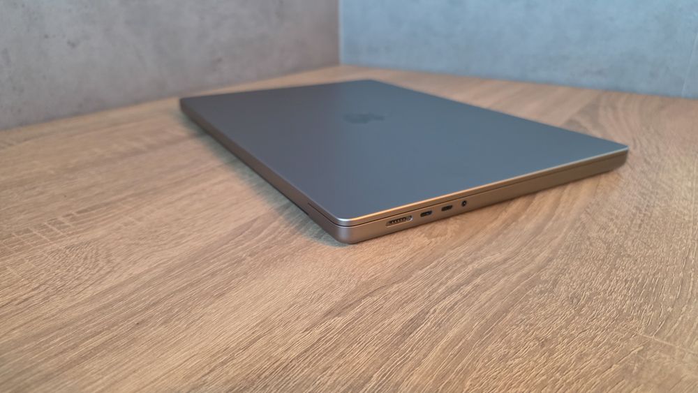 ноутбук Apple MacBook Pro 16 (2021)