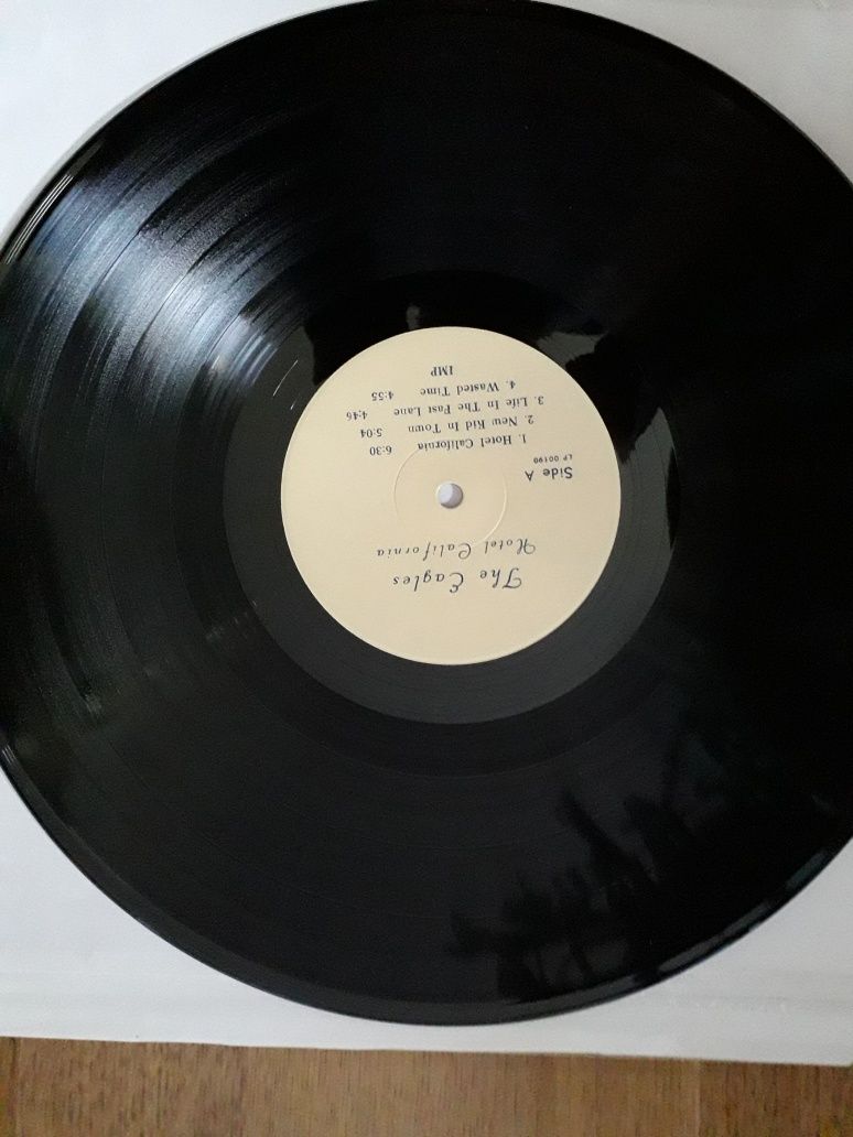 The EAGLES- Hotel California.