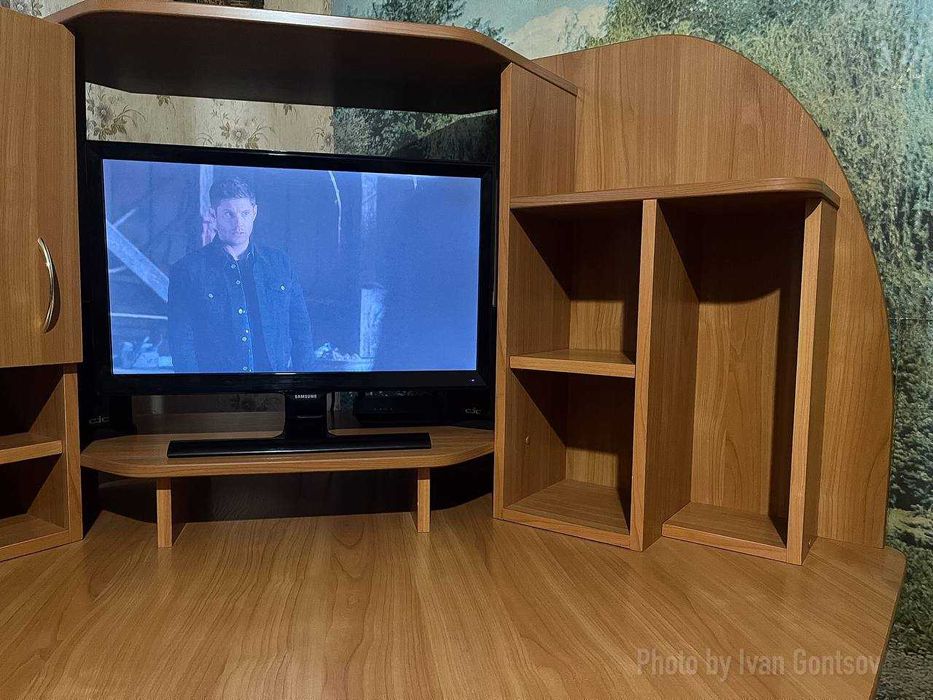 Комп'ютерний стіл кутовий