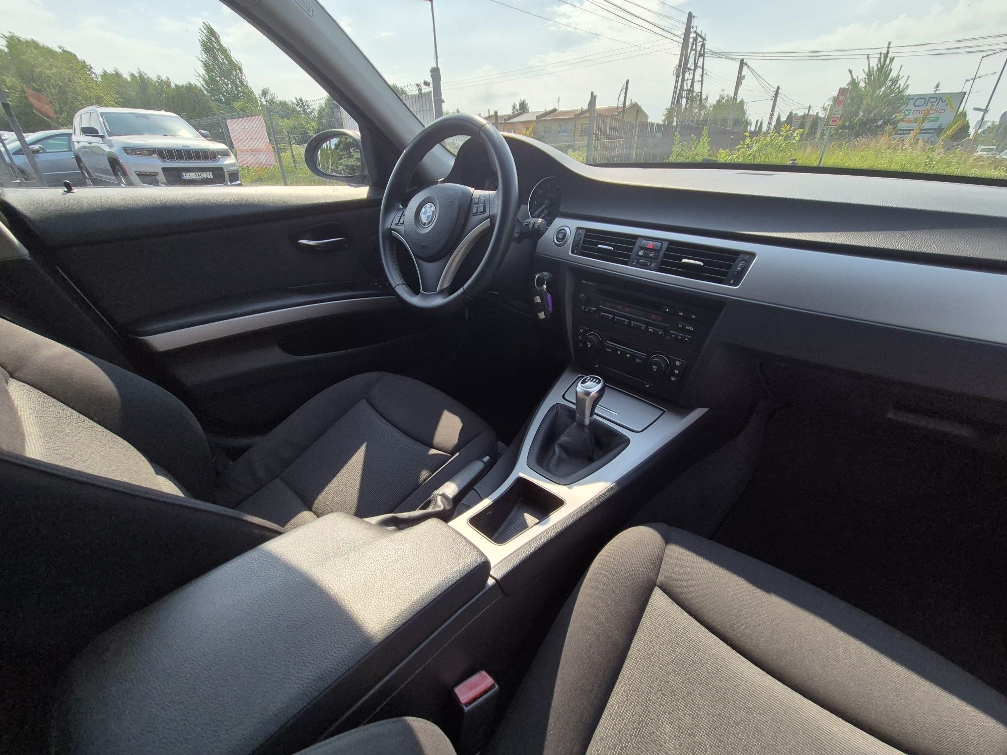 BMW 318i / 2.0 Benzyna 129KM / Felgi 19'' KESKIN