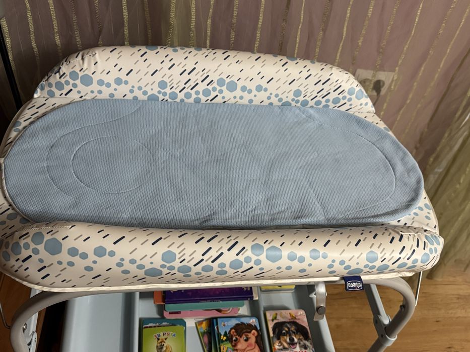 Пеленальний столик з ванночкою Chicco Cuddle&Bubble