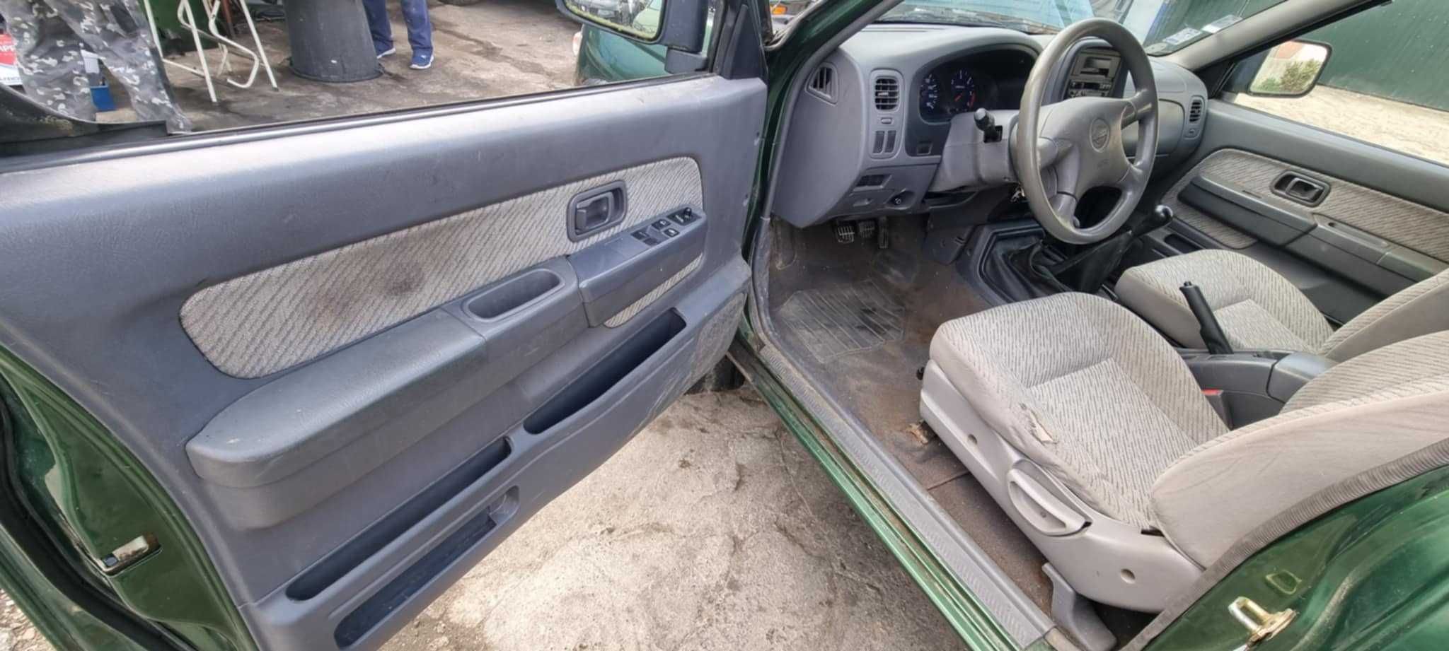 Nissan Navara d22 2.5td para Peças