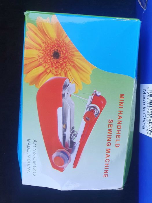 Швейна машинка електро та ручна