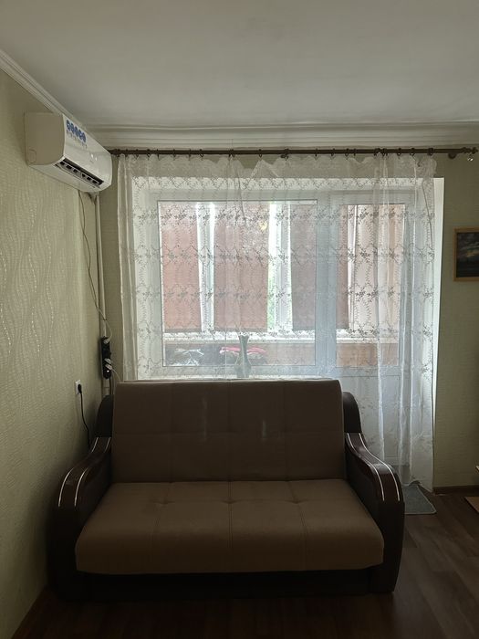 Квартира 1-кімнатна з меблями